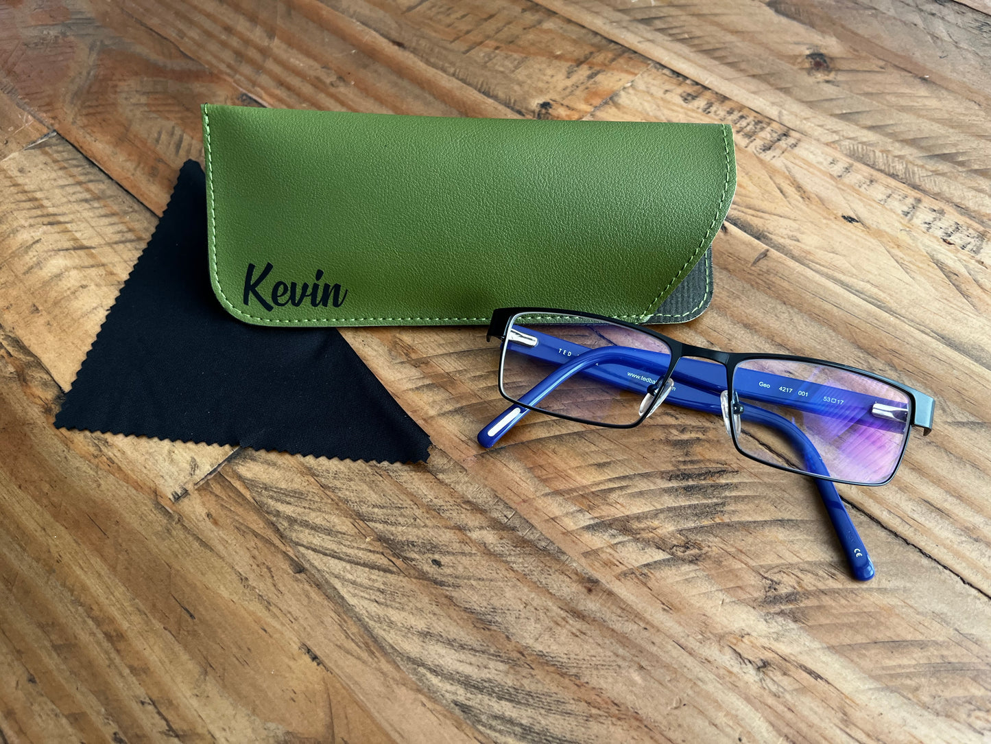 Personalised glasses case